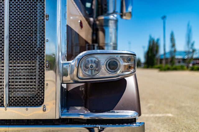 2015 Peterbilt 389 Truck/Tractor Sleeper Heavy Spec Diesel Red Deer AB