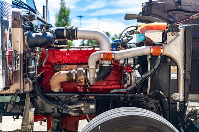 2015 Peterbilt 389 Truck/Tractor Sleeper Heavy Spec Diesel Red Deer AB