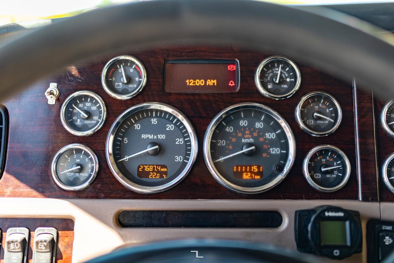 2015 Peterbilt 389 Truck/Tractor Sleeper Heavy Spec Diesel Red Deer AB