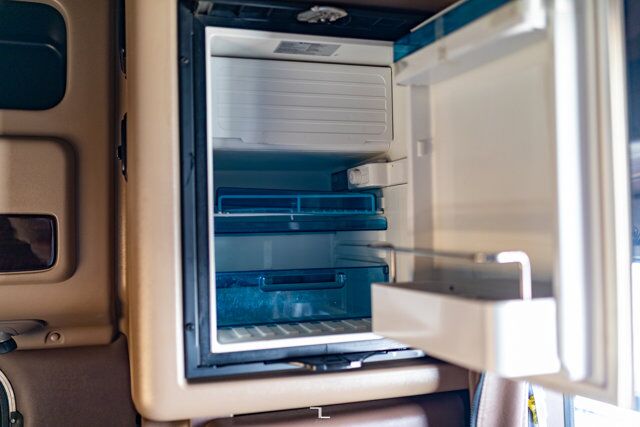 2015 Peterbilt 389 Truck/Tractor Sleeper Heavy Spec Diesel Red Deer AB