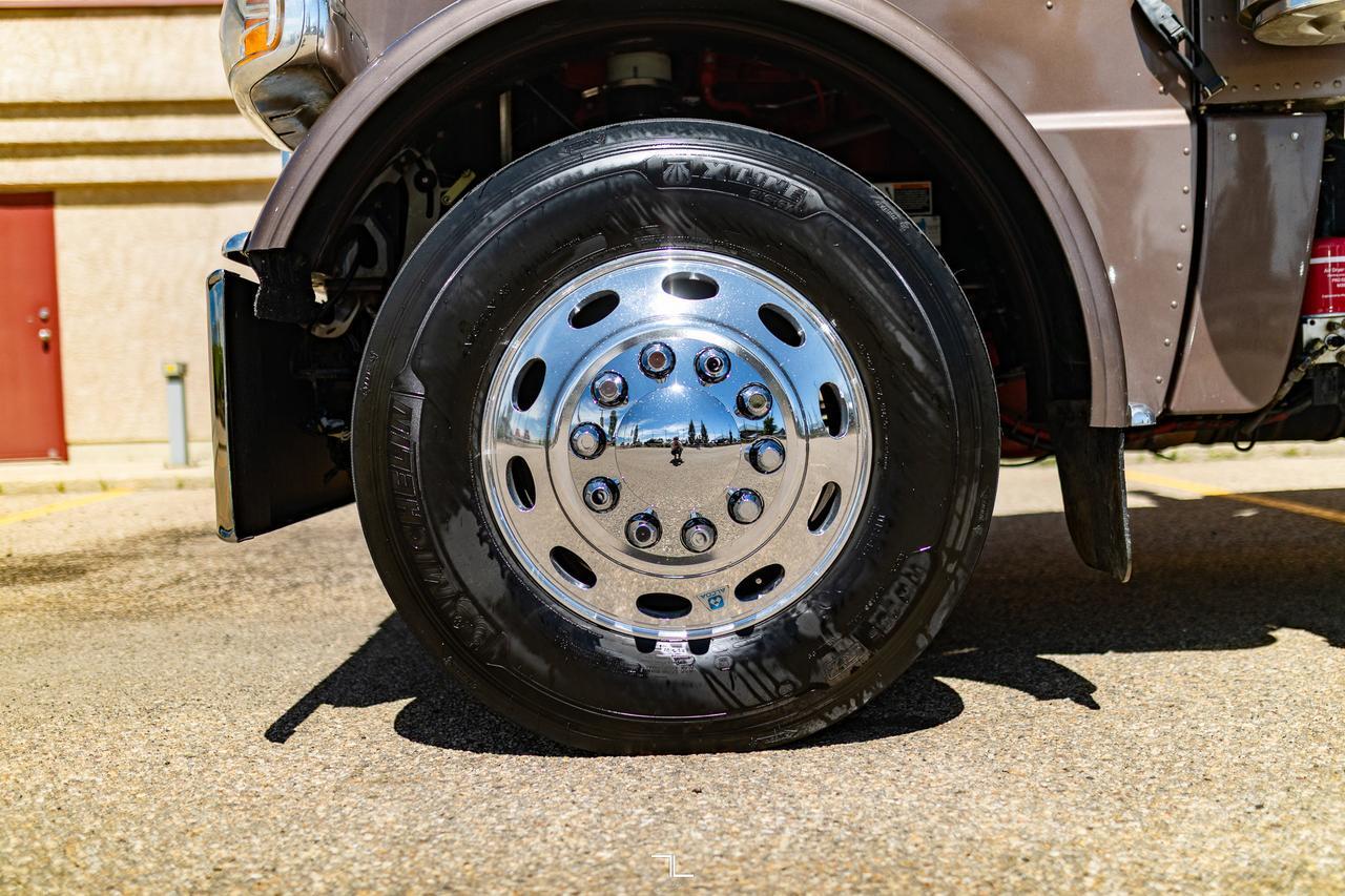 2015 Peterbilt 389 Truck/Tractor Sleeper Heavy Spec Diesel Red Deer AB