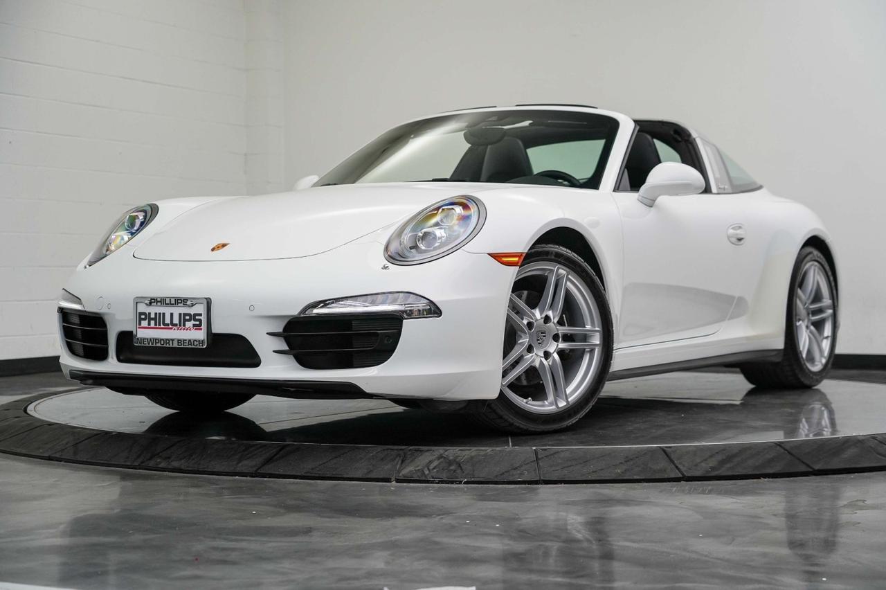 2015 Porsche 911 4