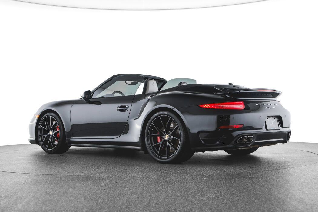 2015 Porsche 911 Turbo photo 4