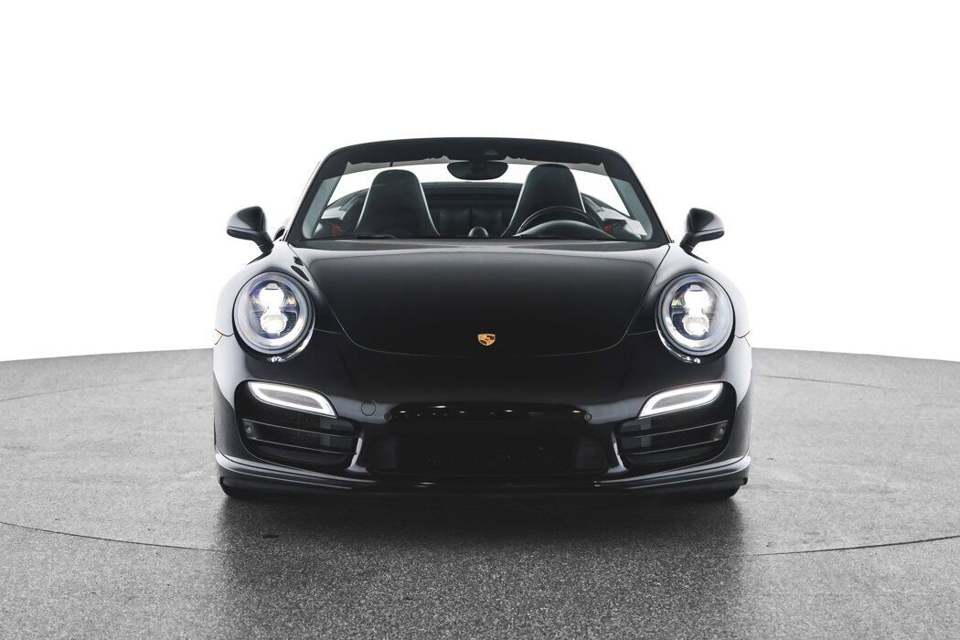 2015 Porsche 911 Turbo photo 2