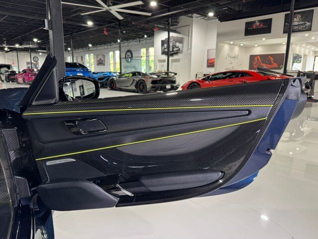 2015 Porsche 918 Spyder chassis #714/918 for the world, Dark Blue Metallic paint, Acid Green calipers AND MORE!! Fort Lauderdale FL