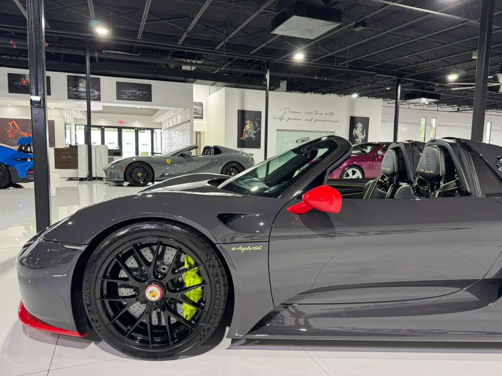 2015 Porsche 918 Spyder w/Weissach Pkg Fort Lauderdale FL