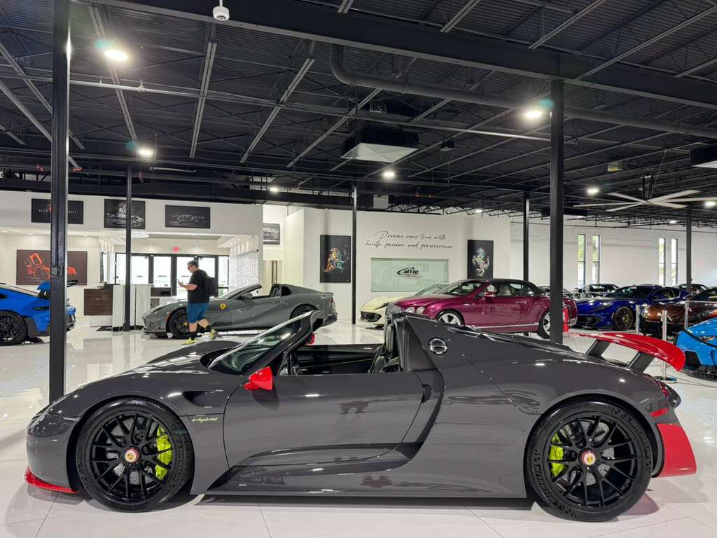 2015 Porsche 918 Spyder w/Weissach Pkg Fort Lauderdale FL