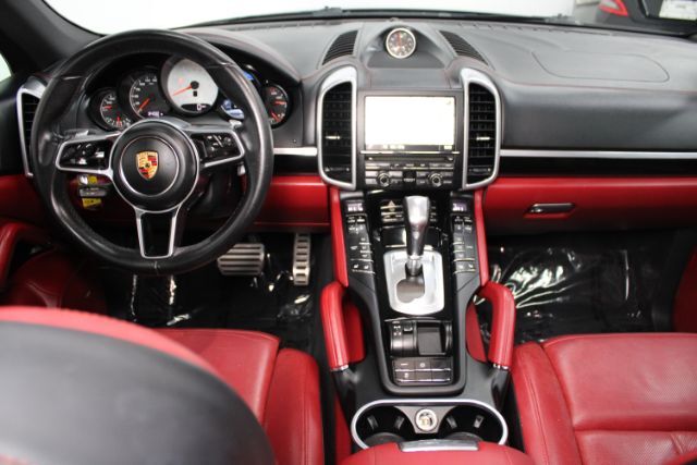 2015 Porsche Cayenne S