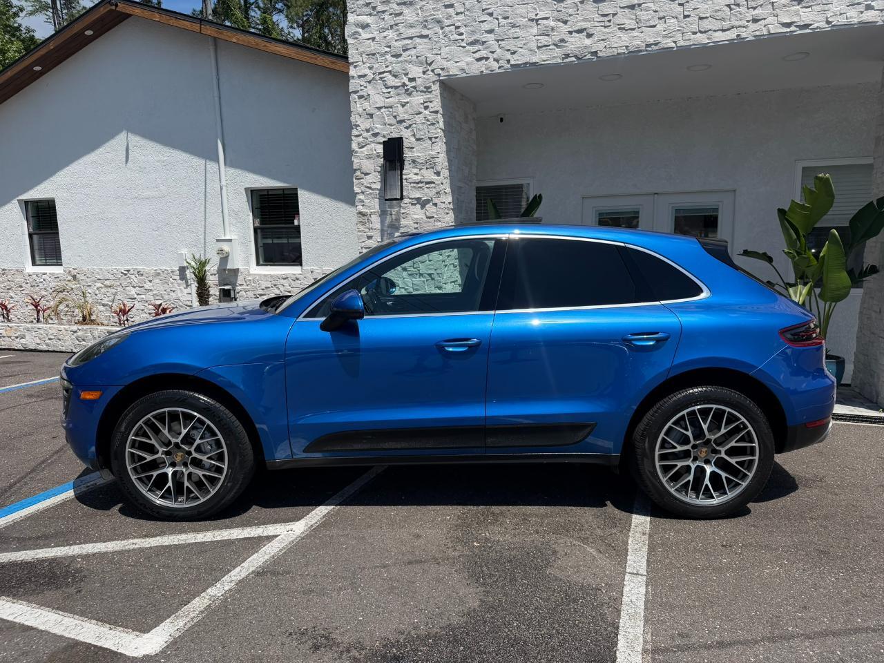 2015 Porsche Macan AWD 4dr S