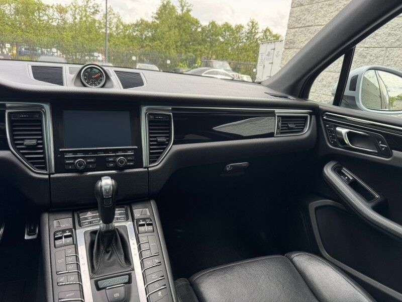 2015 Porsche Macan S Willow Grove PA