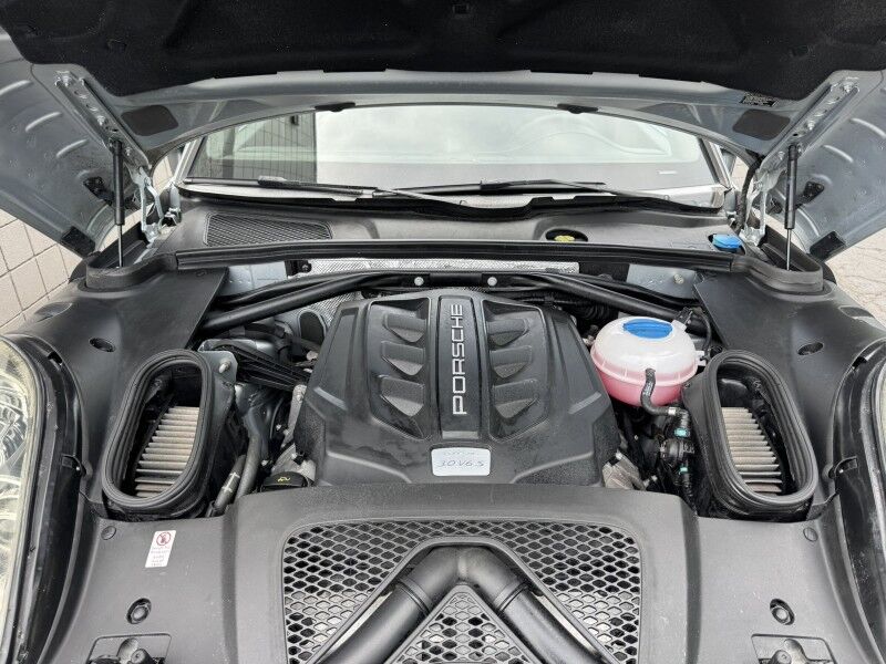 2015 Porsche Macan S