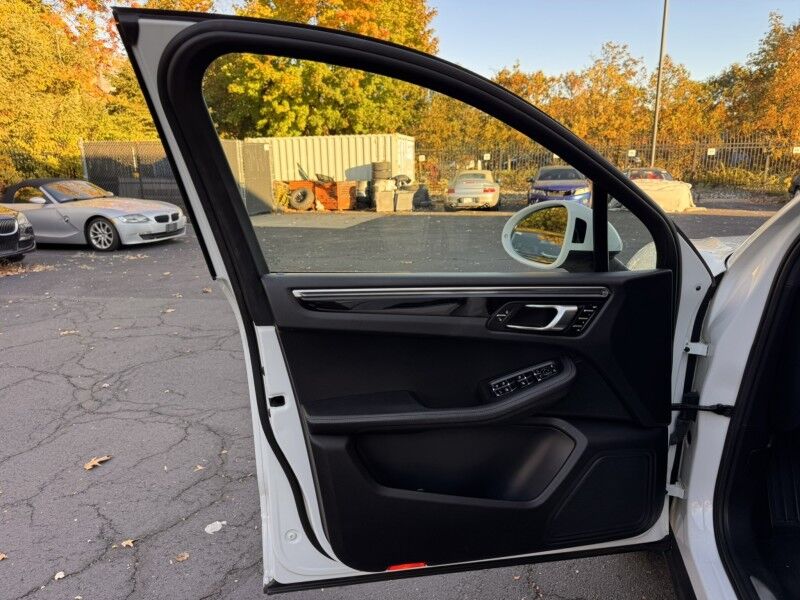 2015 Porsche Macan S Willow Grove PA