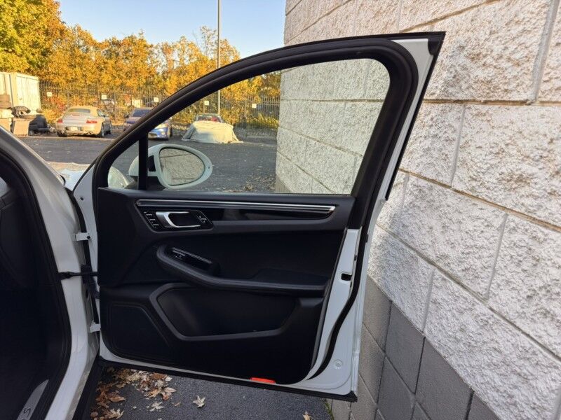 2015 Porsche Macan S Willow Grove PA