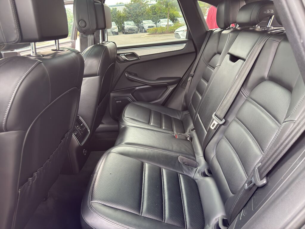 2015 Porsche Macan Turbo - Photo 20