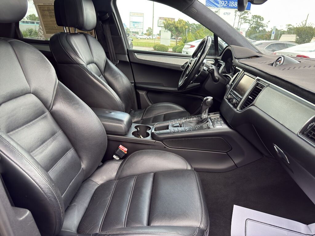 2015 Porsche Macan Turbo - Photo 18