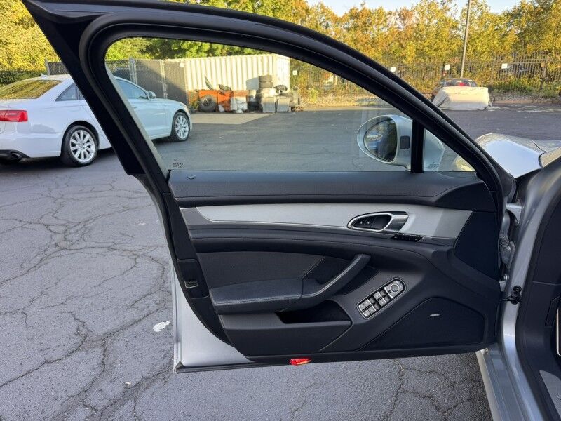 2015 Porsche Panamera 4 Willow Grove PA