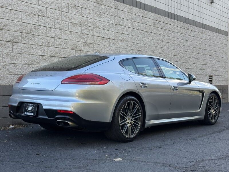 2015 Porsche Panamera 4