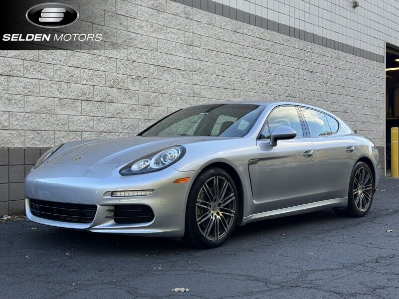 2015 Porsche Panamera 4