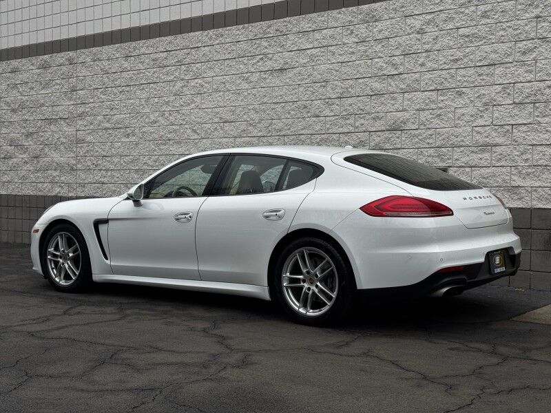 2015 Porsche Panamera 4