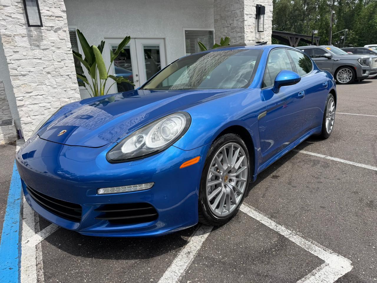2015 Porsche Panamera 4dr HB 4