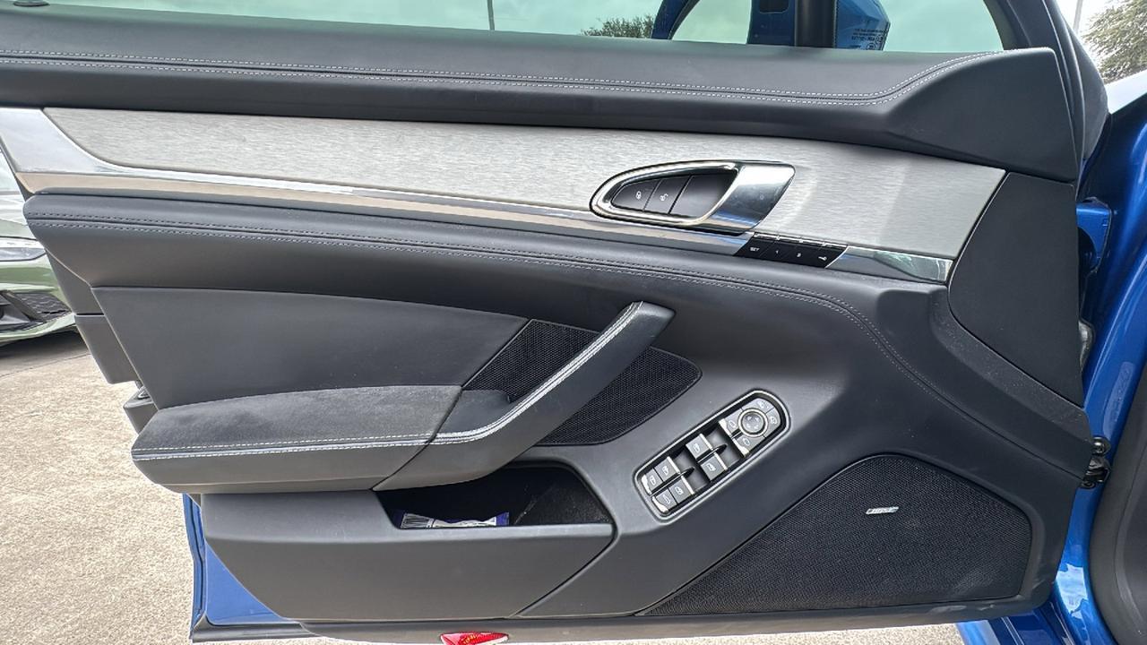 2015 Porsche Panamera GTS  Selma TX