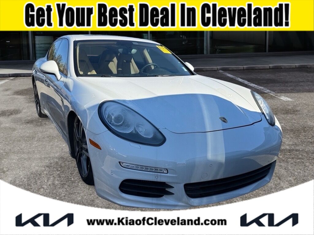 2015 Porsche Panamera S