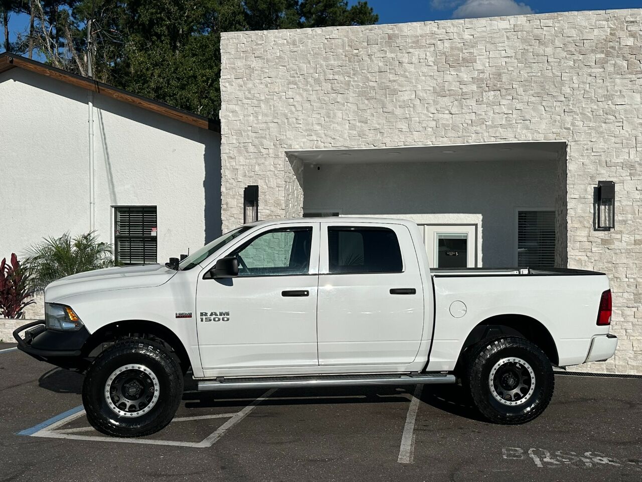 2015 RAM 1500 4WD Crew Cab 140.5&quot; Express Jacksonville FL