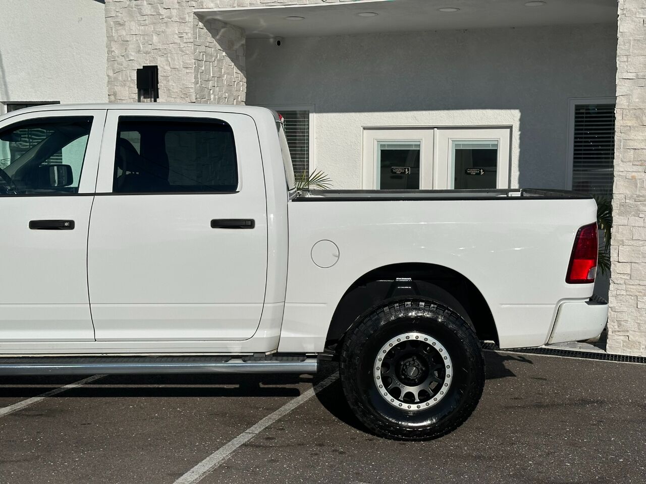 2015 RAM 1500 4WD Crew Cab 140.5&quot; Express Jacksonville FL