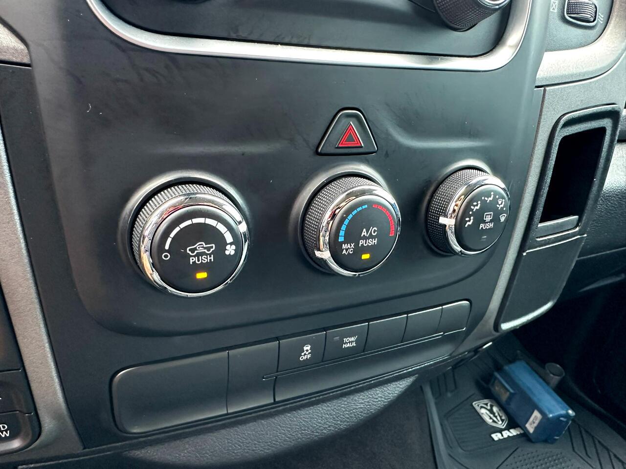 2015 RAM 1500 4WD Crew Cab 140.5&quot; Express Jacksonville FL