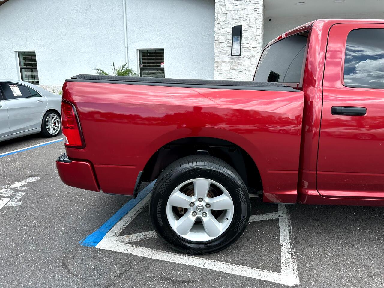 2015 RAM 1500 4WD Crew Cab 140.5&quot; Express Jacksonville FL