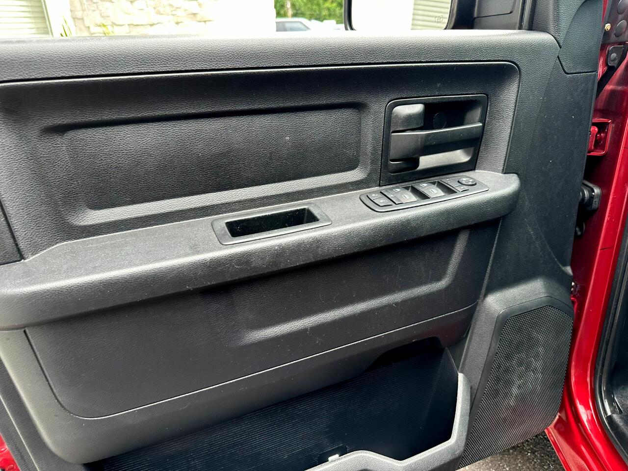 2015 RAM 1500 4WD Crew Cab 140.5&quot; Express Jacksonville FL