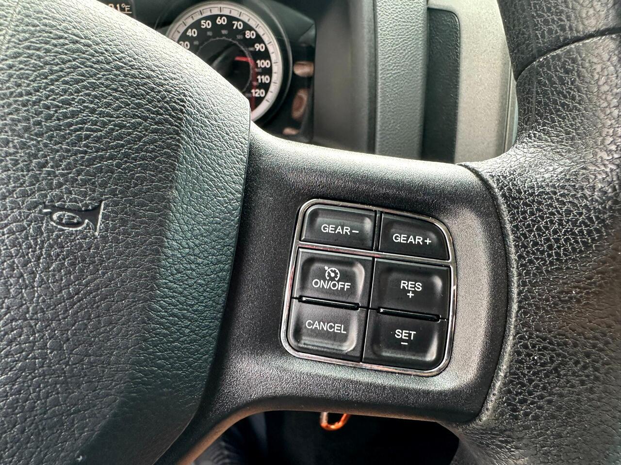 2015 RAM 1500 4WD Crew Cab 140.5&quot; Express Jacksonville FL