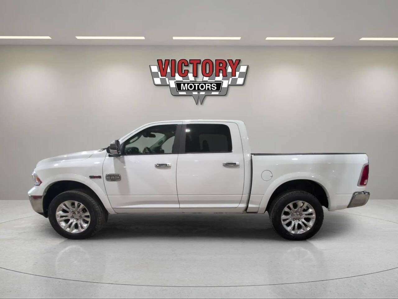 2015 RAM 1500 Laramie Longhorn 4x4 4dr Crew Cab 5.5 ft. SB Pickup Chesterfield MI