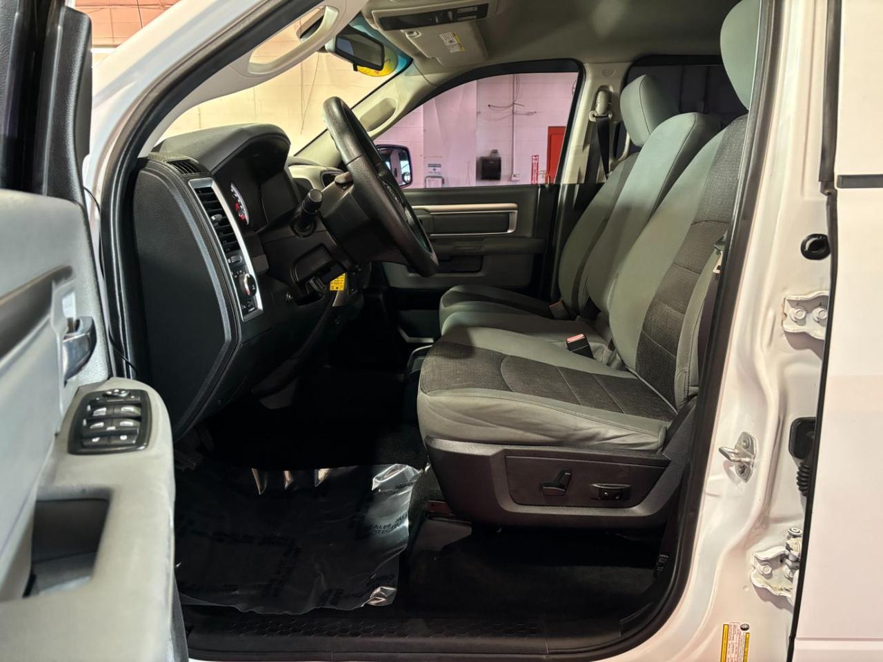 2015 RAM 1500 SLT Crew Cab LWB 4WD Franklin OH