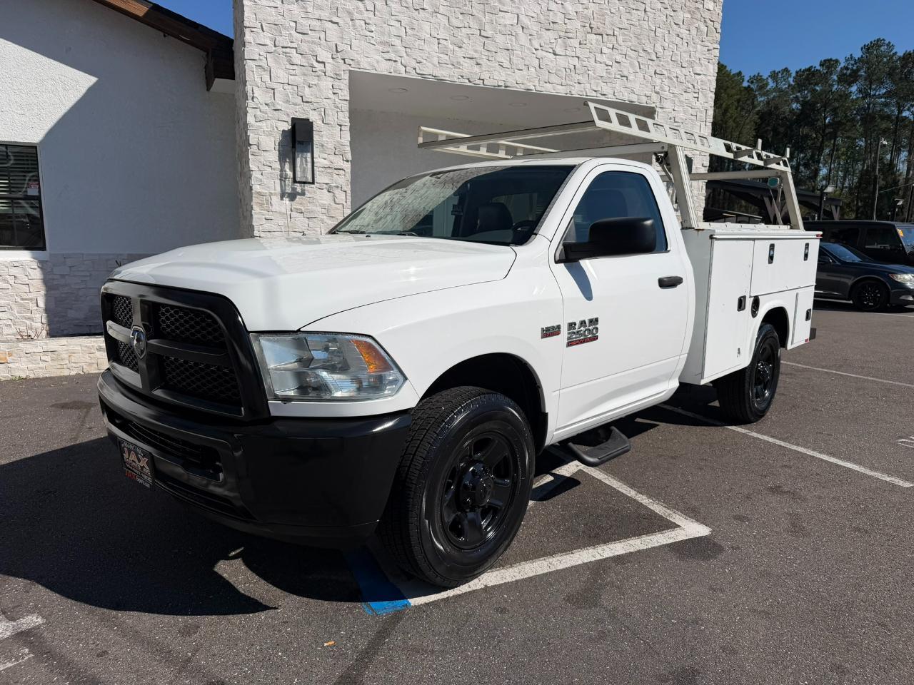 2015 RAM 2500 2WD Reg Cab 140.5" Tradesman