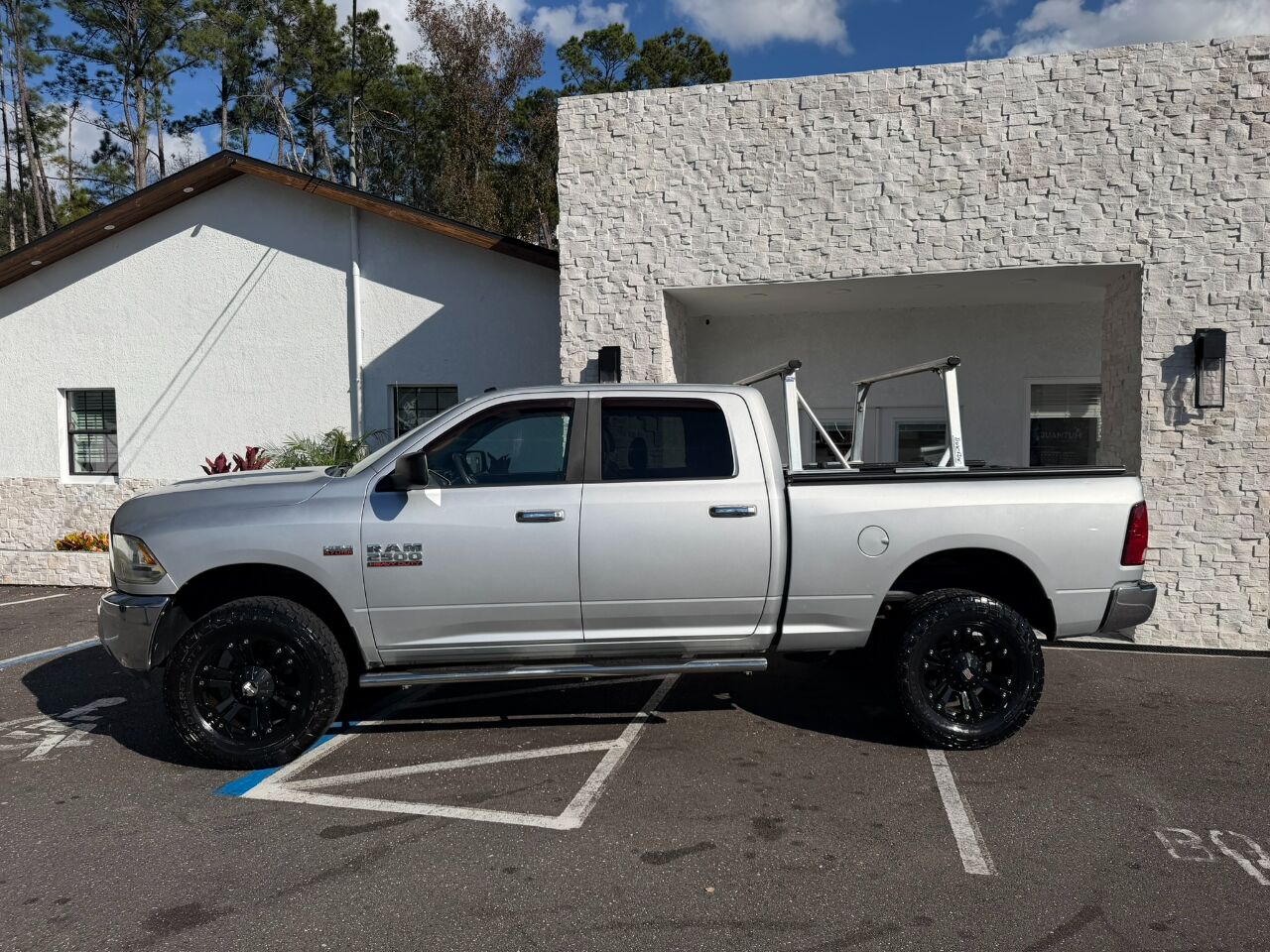 2015 RAM 2500 4WD Crew Cab 149" SLT