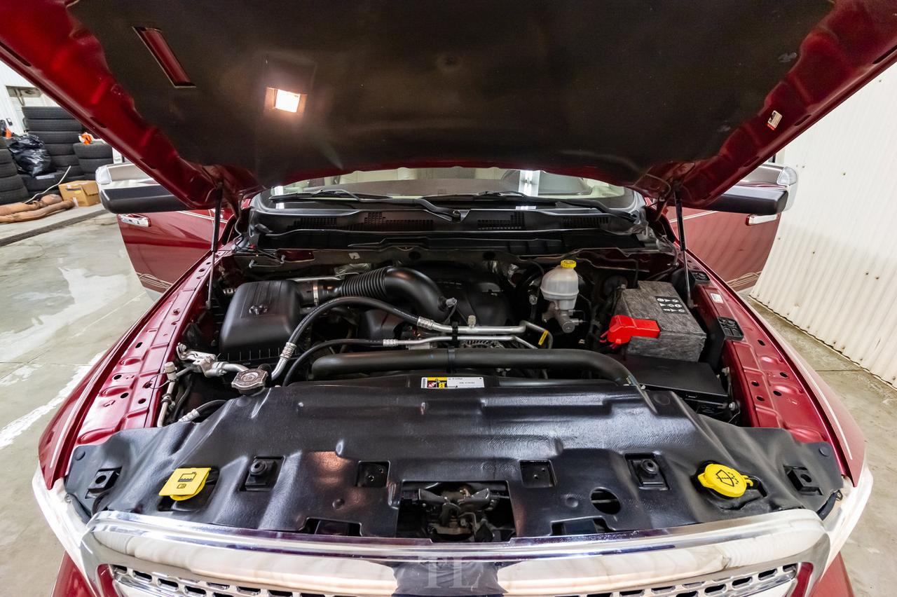 2015 Ram 1500 4x4 Crew Cab Laramie HEMI Leather Roof Nav Red Deer AB