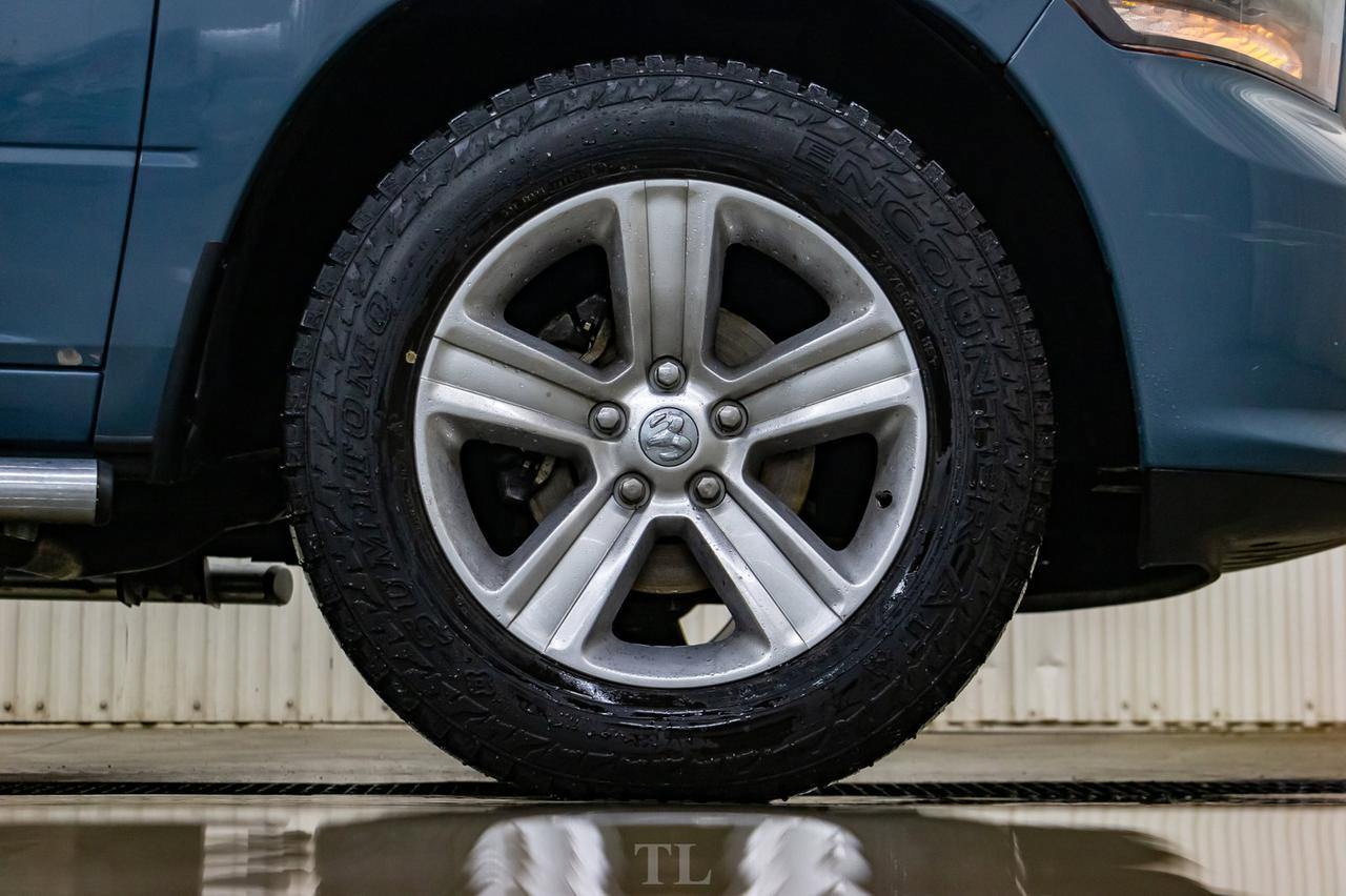 2015 Ram 1500 4x4 Crew Cab Sport Leather Roof Nav BCam Red Deer AB