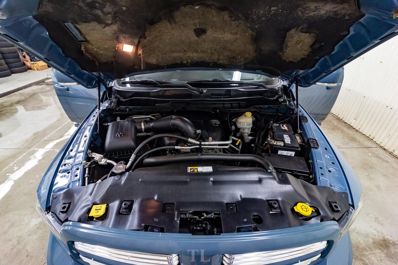 2015 Ram 1500 4x4 Crew Cab Sport Leather Roof Nav BCam Red Deer AB