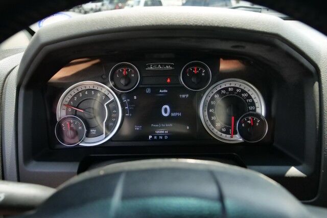 2015 Ram 1500 Big Horn 4X4 / Luxury Group / 5.7L V8! High Point NC