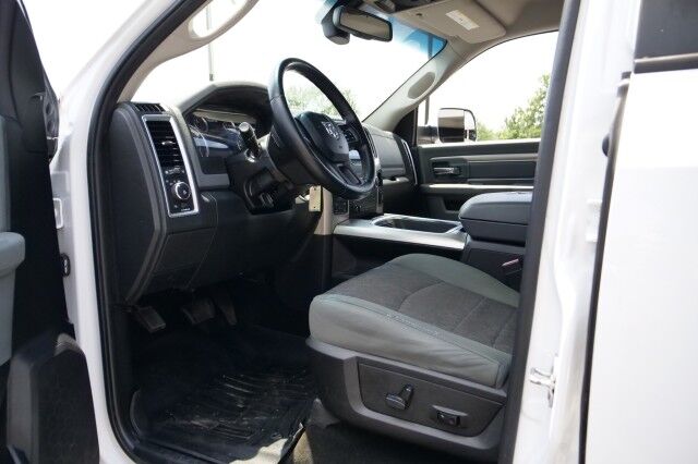 2015 Ram 1500 Big Horn 4X4 / Luxury Group / 5.7L V8! High Point NC