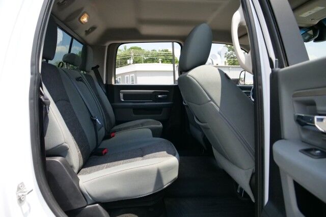2015 Ram 1500 Big Horn 4X4 / Luxury Group / 5.7L V8! High Point NC