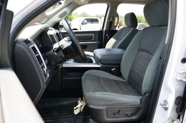 2015 Ram 1500 Big Horn 4X4 / Luxury Group / 5.7L V8! High Point NC