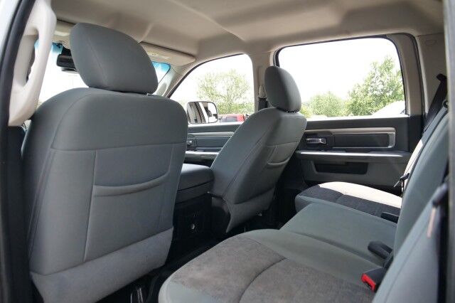 2015 Ram 1500 Big Horn 4X4 / Luxury Group / 5.7L V8! High Point NC