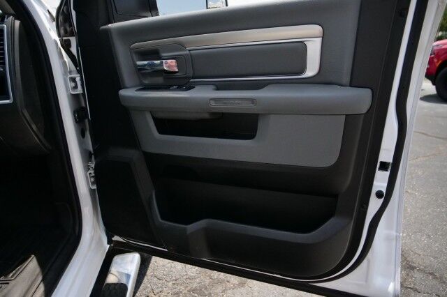 2015 Ram 1500 Big Horn 4X4 / Luxury Group / 5.7L V8! High Point NC