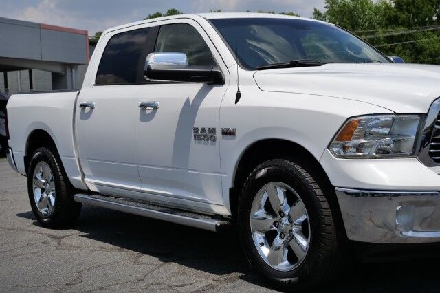 2015 Ram 1500 Big Horn 4X4 / Luxury Group / 5.7L V8! High Point NC