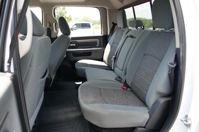 2015 Ram 1500 Big Horn 4X4 / Luxury Group / 5.7L V8! High Point NC