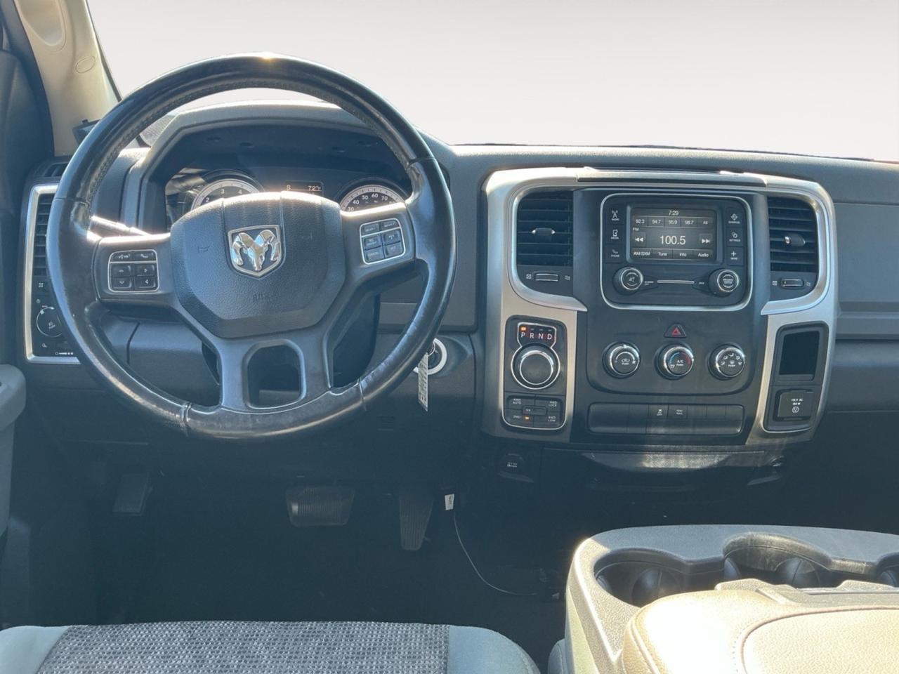 2015 Ram 1500 Big Horn, BLUETOOTH, TOW PACKAGE, BED LINER, RUNNING BOARDS, POWER SLIDING REAR WINDOW, POWER/HEATED MIRRORS, LOW MILES! Norfolk VA