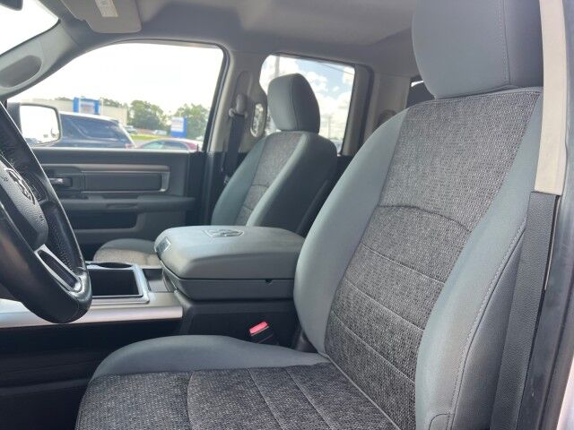 2015 Ram 1500 Big Horn photo 18