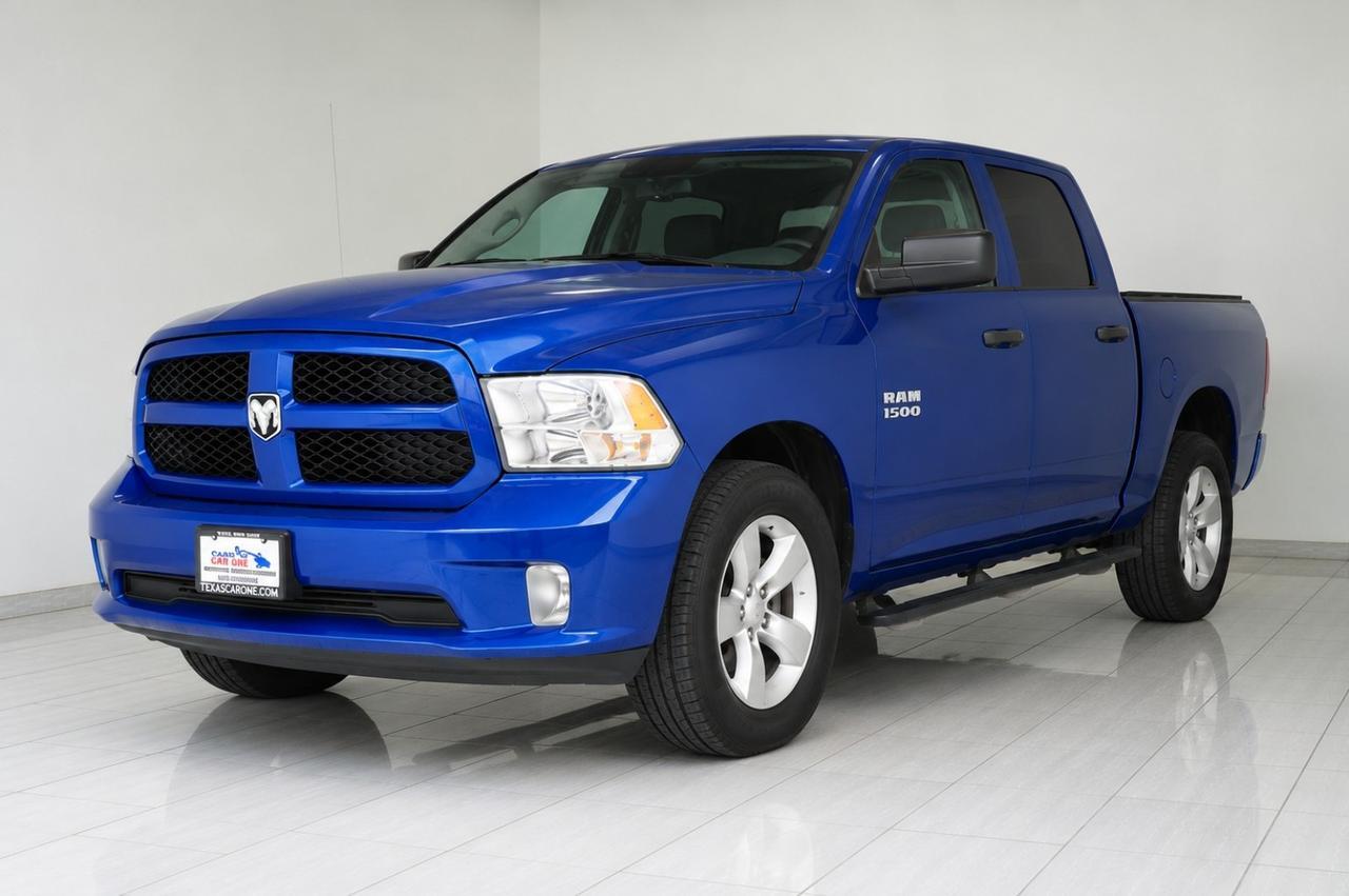 2015 Ram 1500 EXPRESS CREW CAB 4WD AUTOMATIC REAR CAMERA BLUETOOTH TOW HITCH RUNNING BOARDS